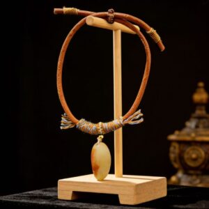 T15B Second-grade Hetian Hand Bracelet (Random Style)