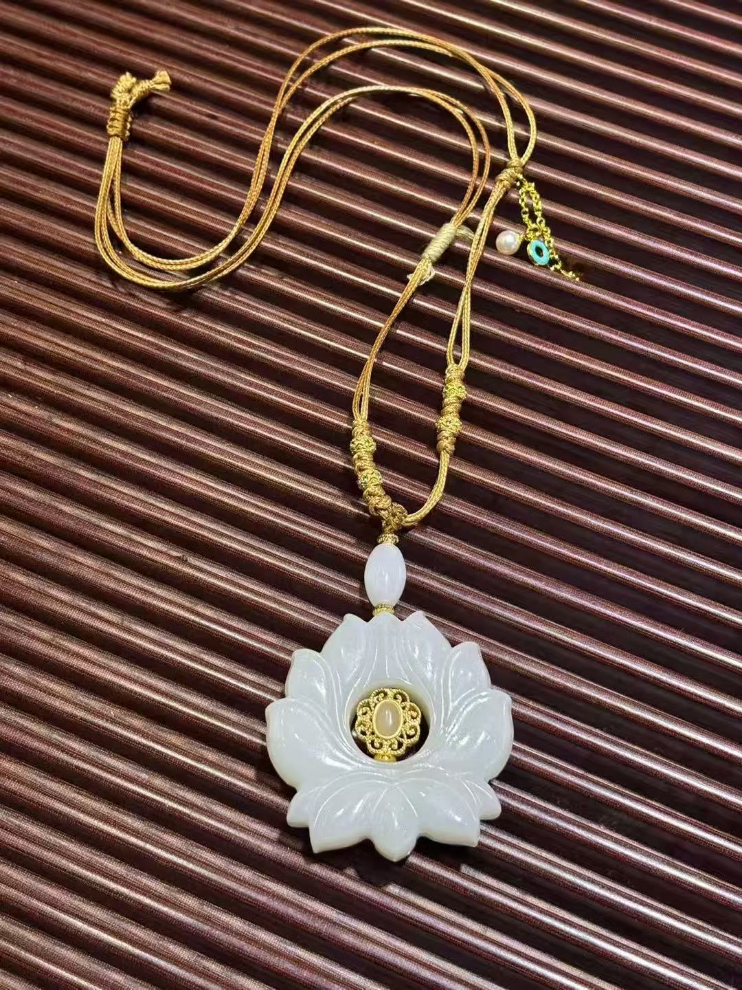 Y18 Lotus Blessing · Hetian Jade Lotus Pendant